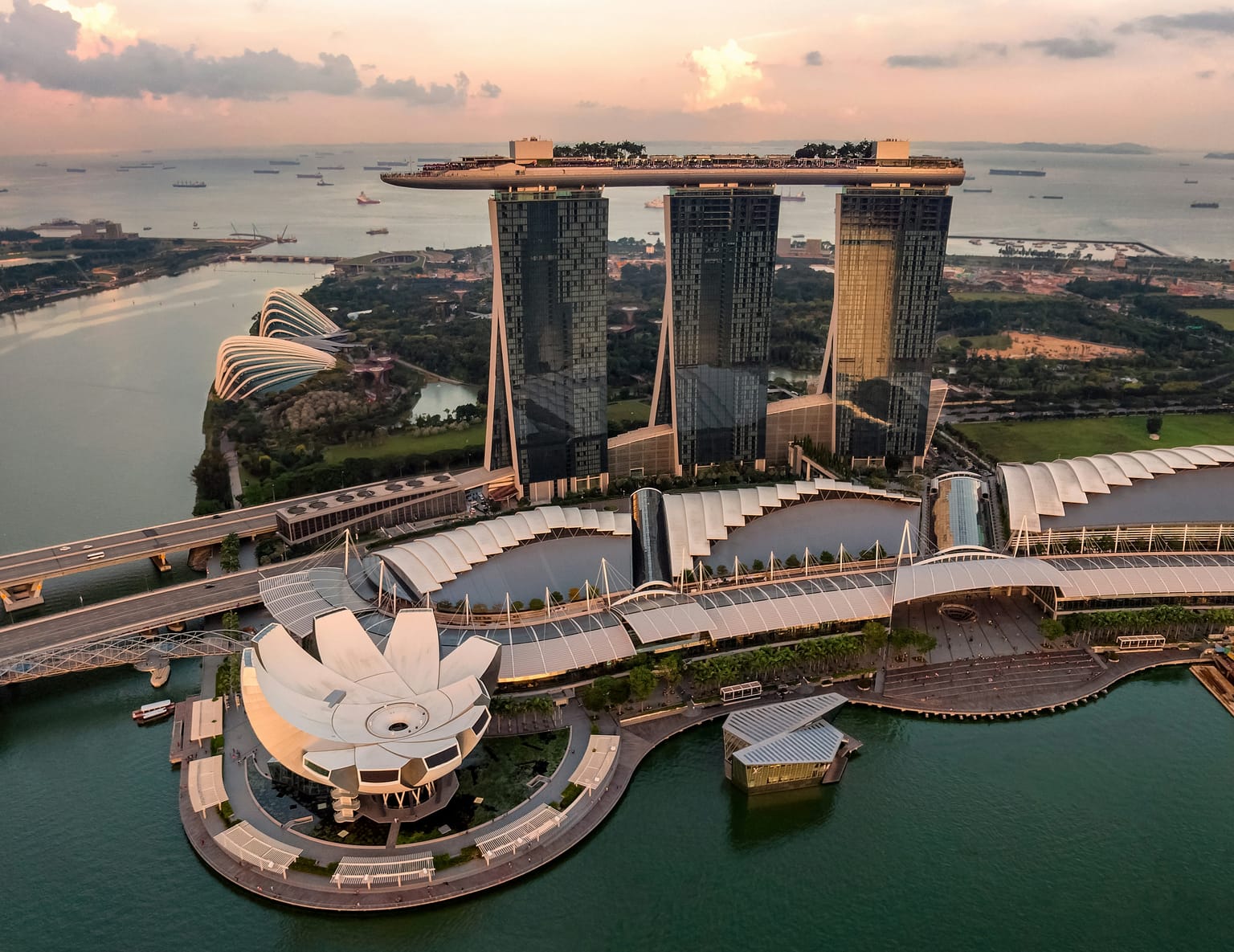 Singapore Tour Package 2025 – Marina Bay & Sentosa Highlights tour package photo 1